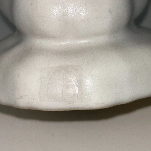 Van Briggle Pottery Lady Maiden Ivory Nude Girl 8" with Shell Vintage - Picture 9 of 14